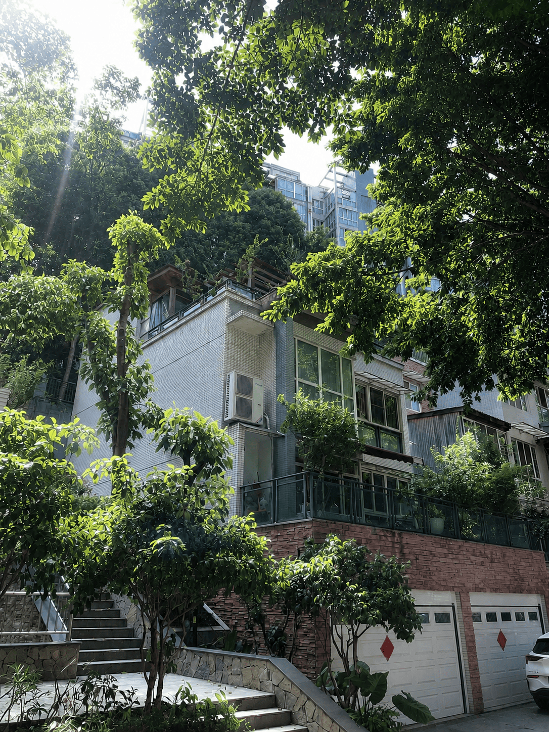 攀枝花岛居岁月从容升级：小小岛老别墅加装蒂升悦行款电梯